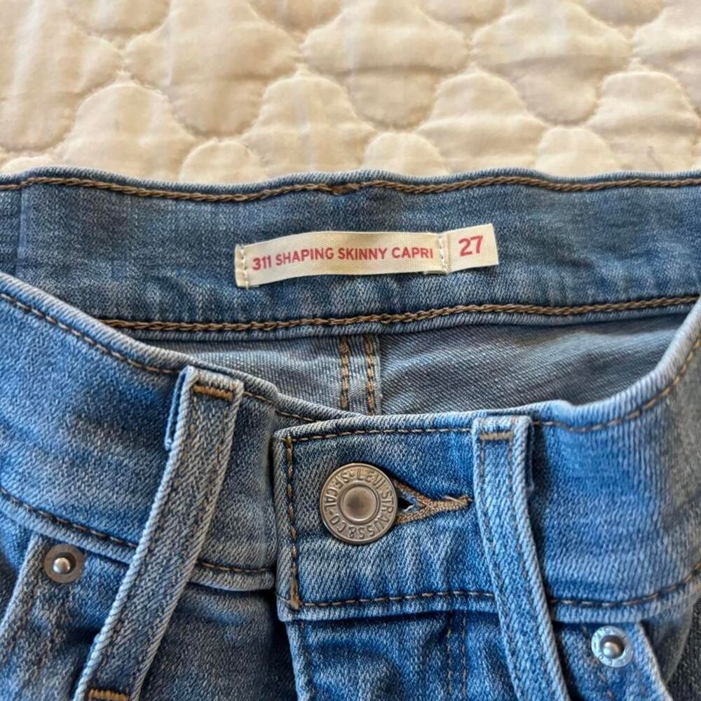 Levi’s 311 Shaping Skinny Capri Jeans Size 27 Y2K Denim Classic Preppy